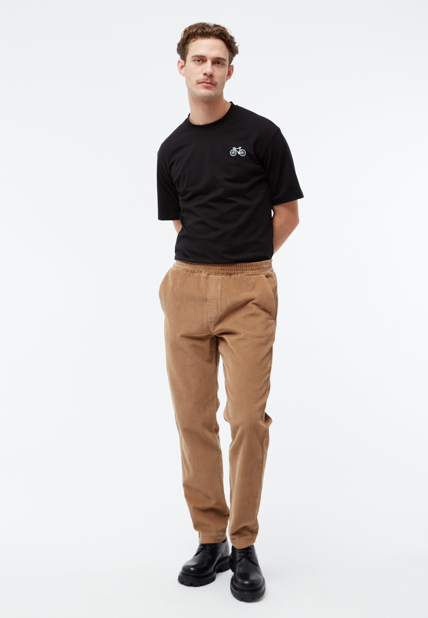 Pantalon-Eric-dark-camel-velours-coton-biologique-Givn04