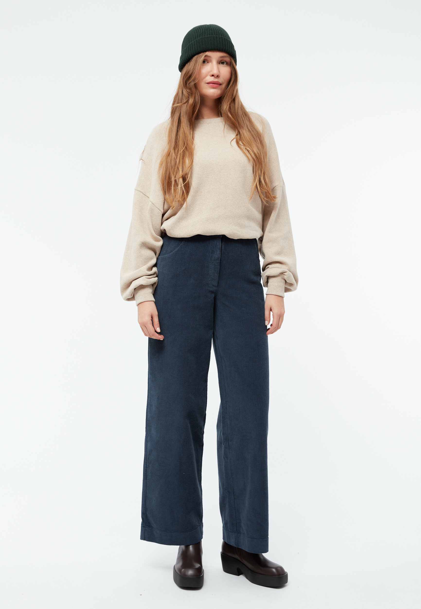 Pantalon-Elena-midnight-blue-velours-coton-biologique-Givn05