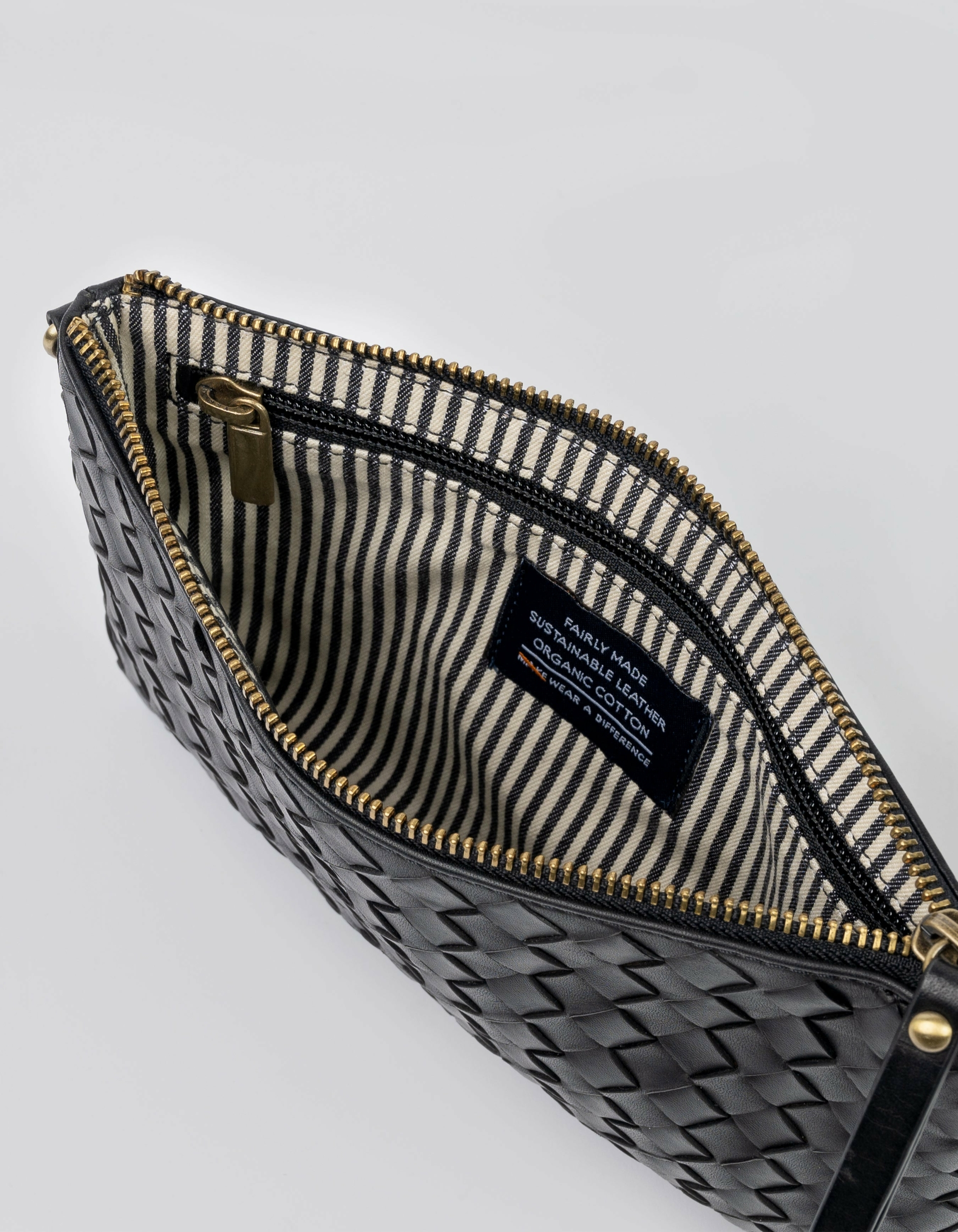 Sac-Lexi-black-woven-classic-leather-O-my-bag06
