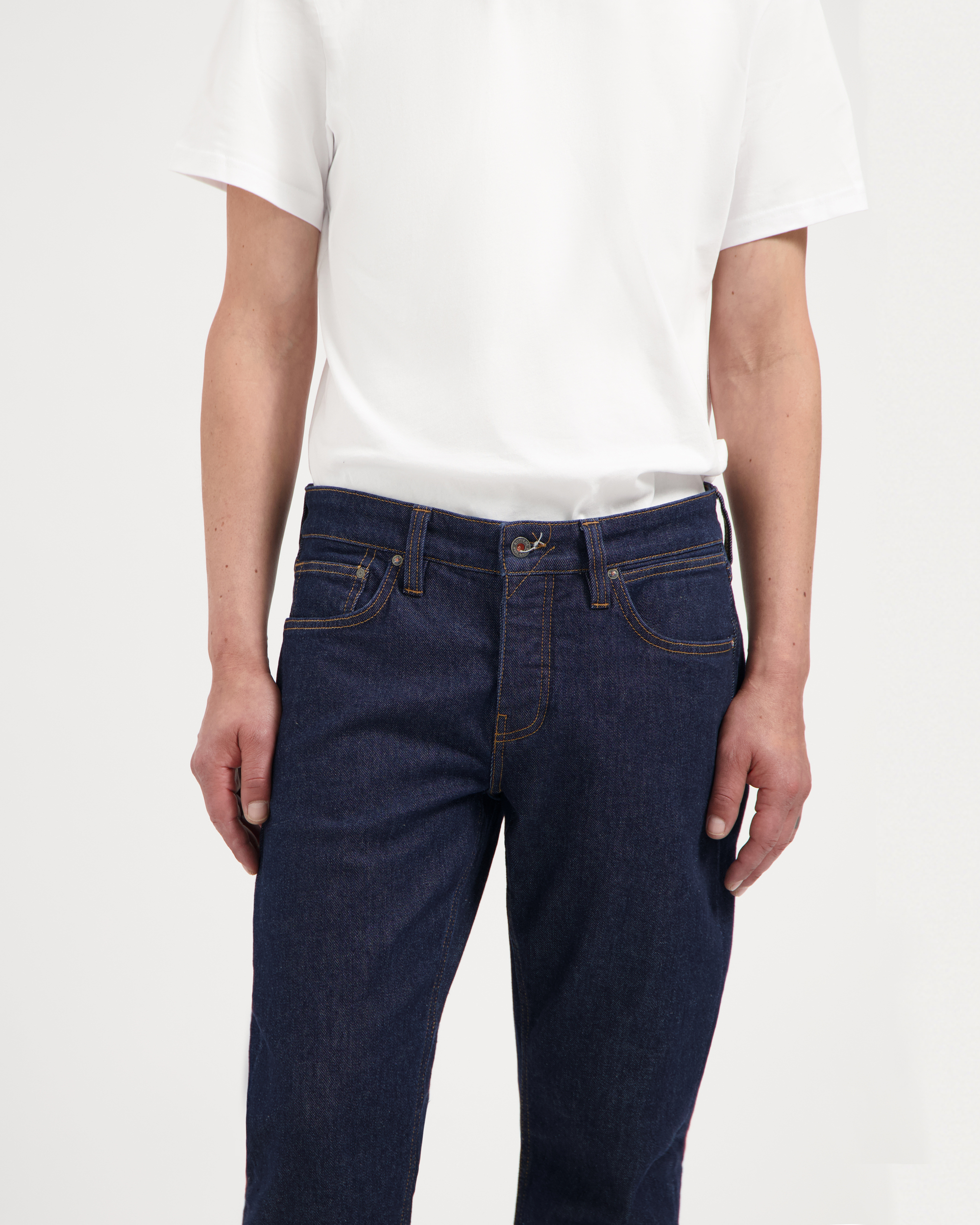 Jeans-Jim-Dark-Rinse-coton-regénératif-Kuyichi02