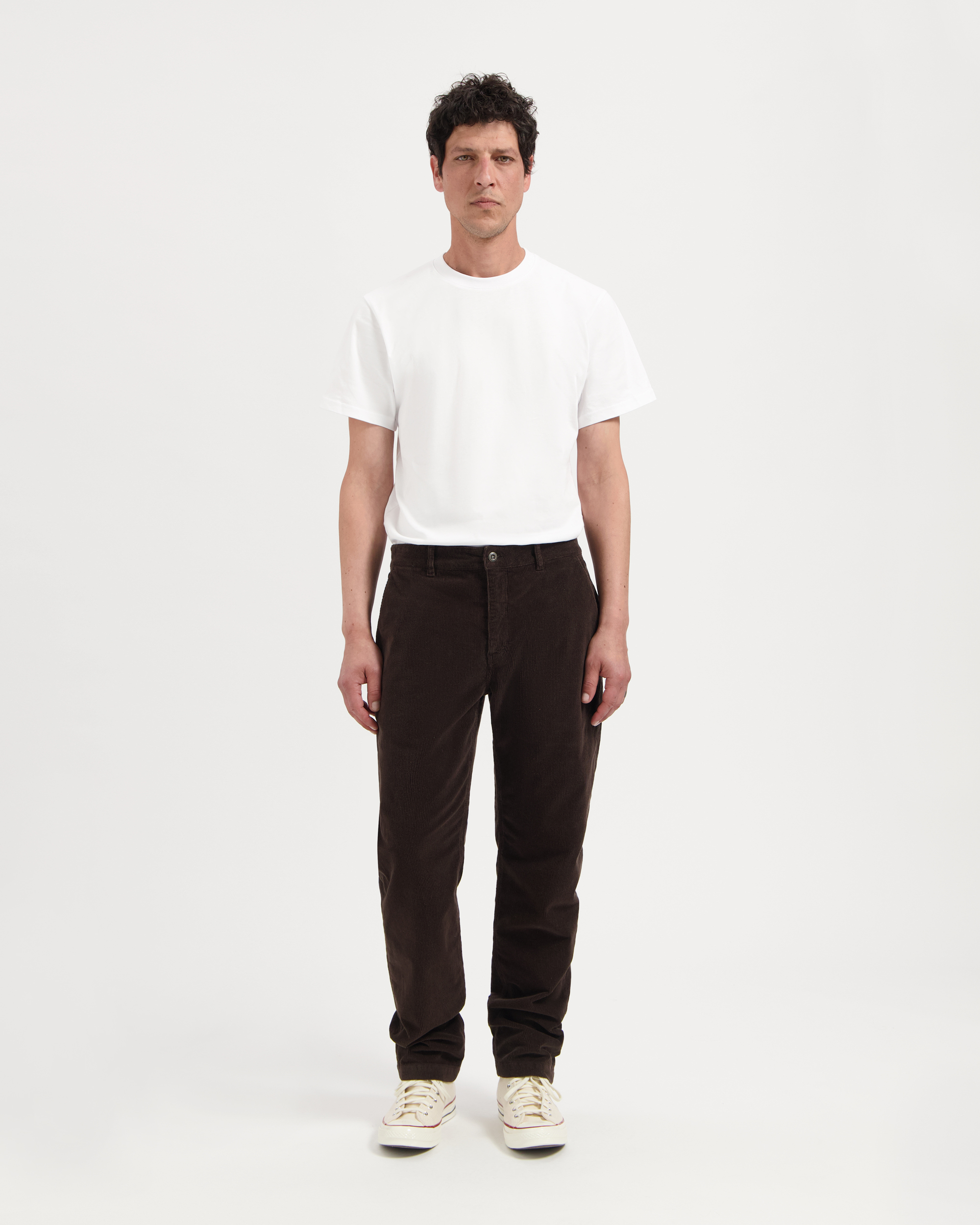Pantalon-Darren-velours-Dark-Brown-coton-biologique-Kuyichi04