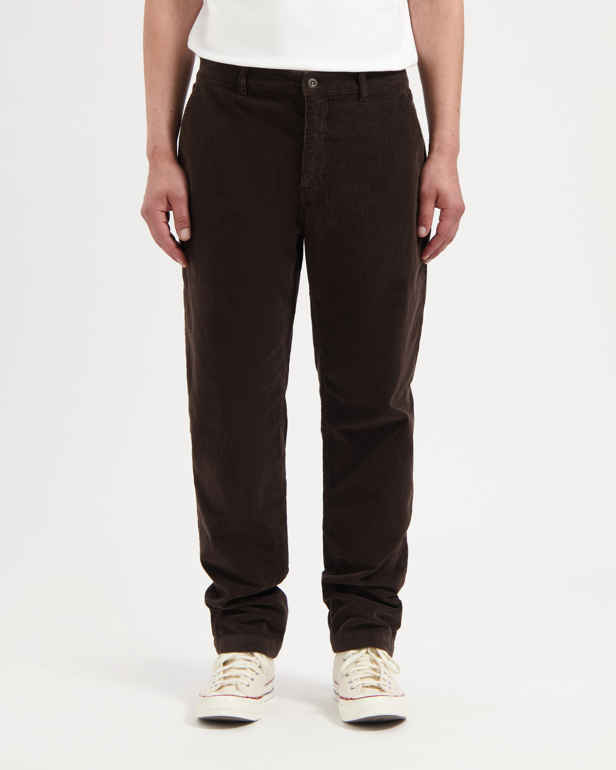 Pantalon-Darren-velours-Dark-Brown-coton-biologique-Kuyichi01