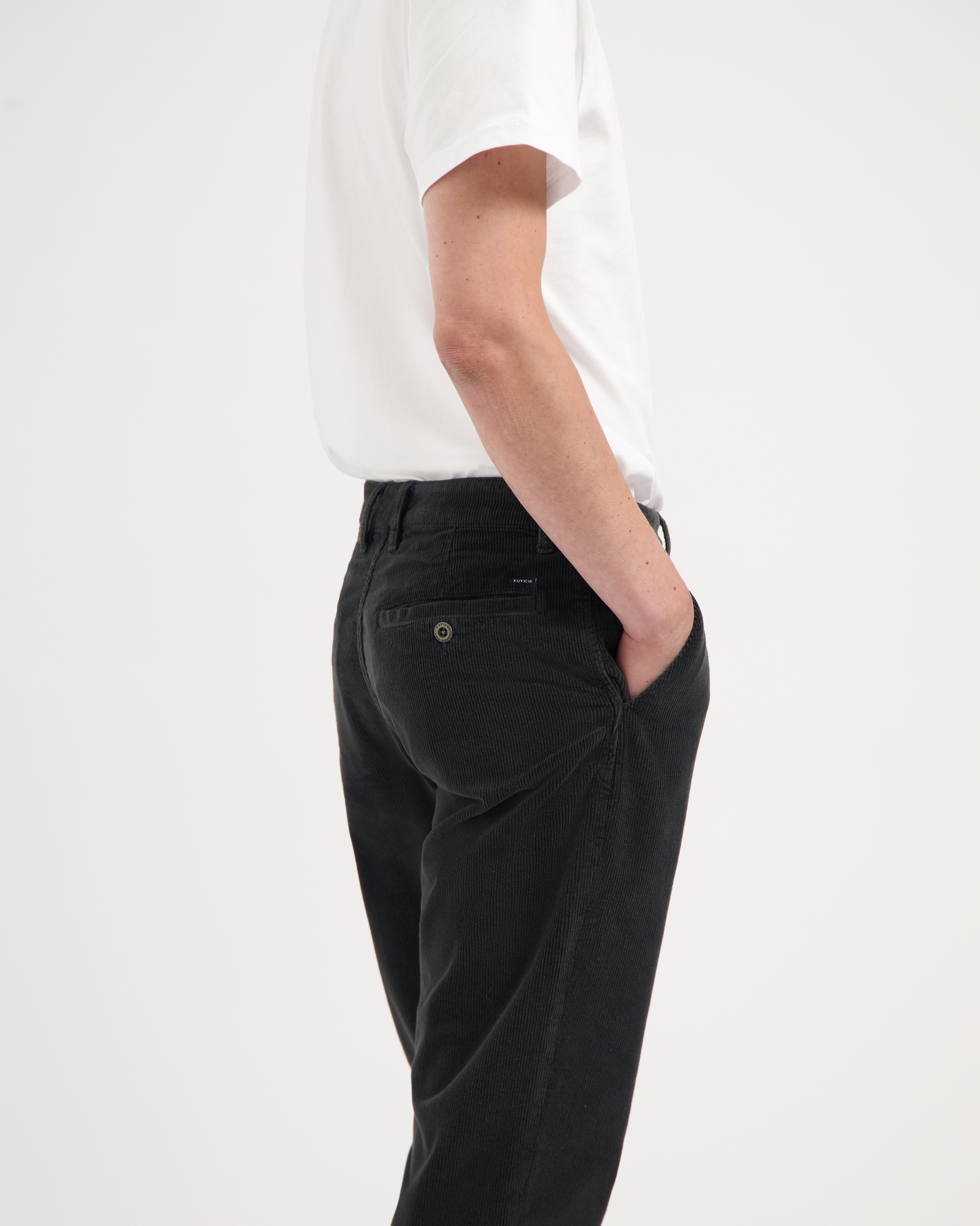 Pantalon-Darren-velours-Woodland-grey-coton-biologique-Kuyichi03