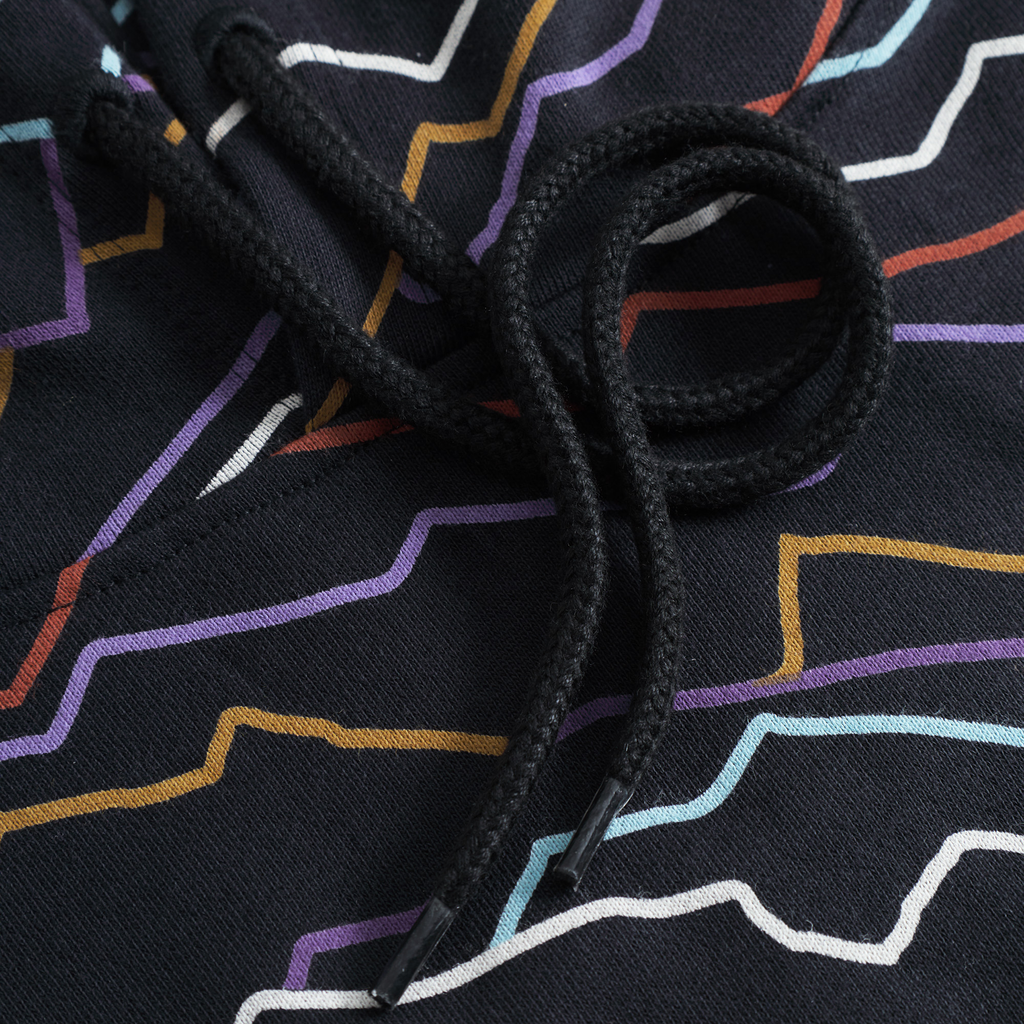 Hoodie-Falun-Line-Mountains-black-coton-biologique-Dedicated02