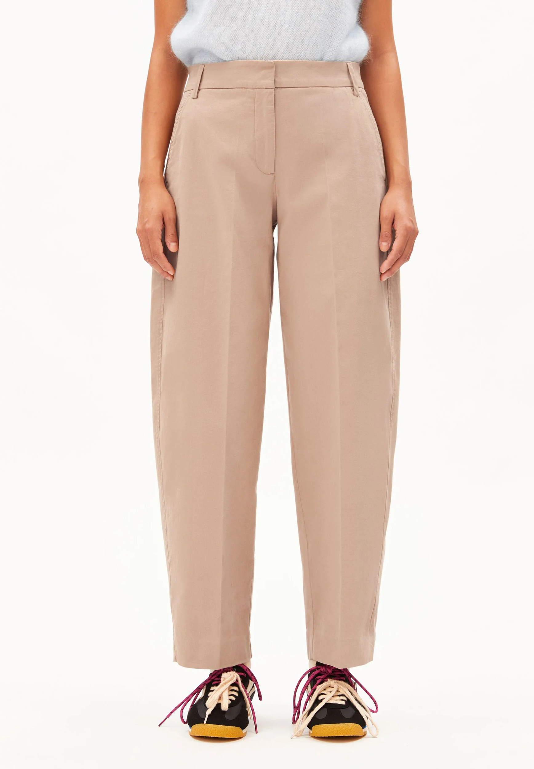Pantalon-Kaadwi-true-camel-coton-biologique-Armed-angels01