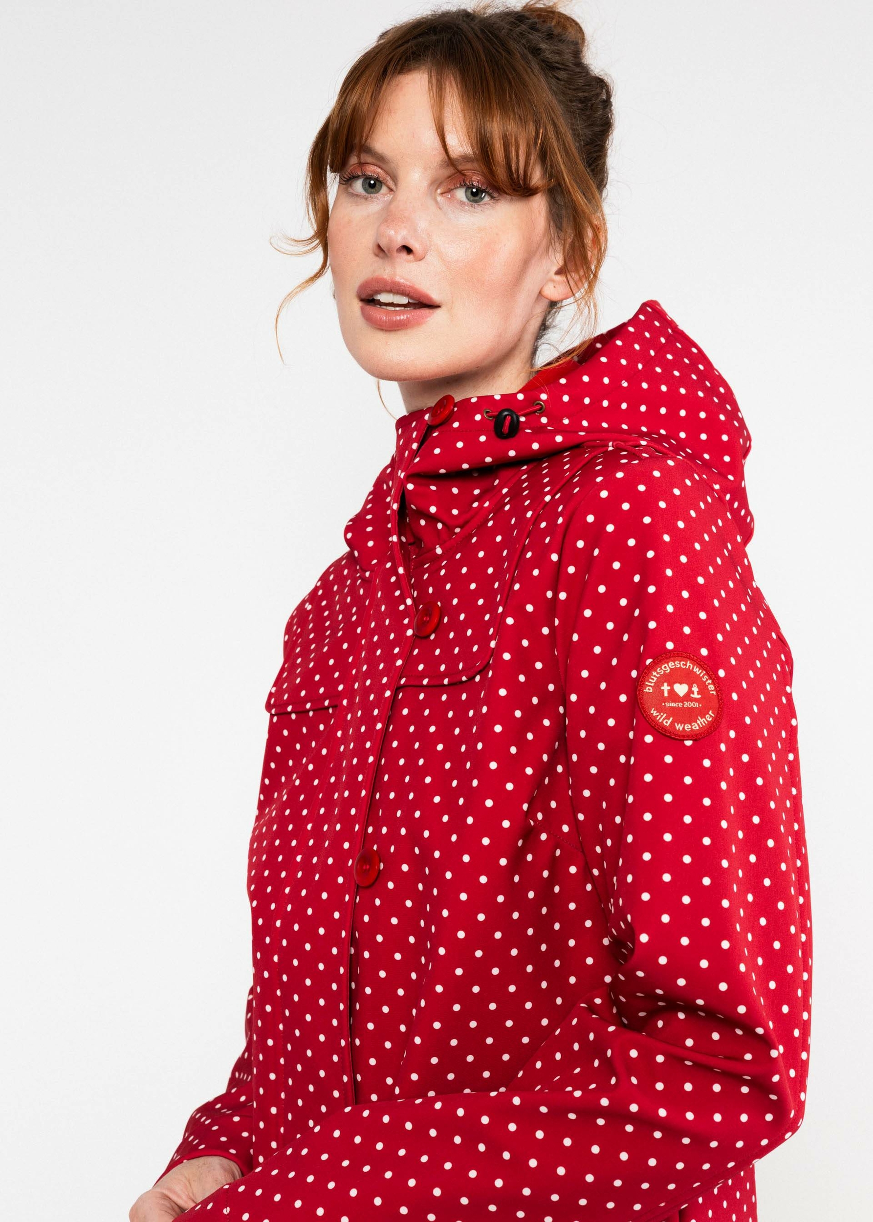 Anorak-wild-weather-rouge-mrs-pretty-dotty-polyester-recycle-Blutsgeschwister04