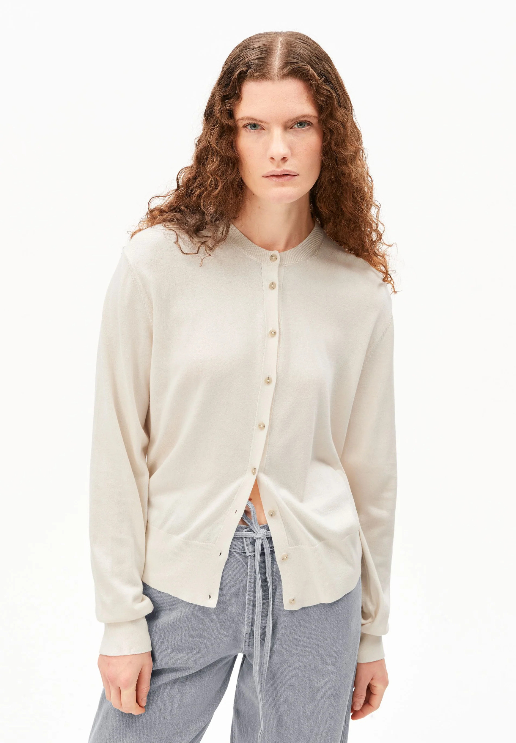Cardigan-fine-knit-oatmilk-coton-biologique-tencel-Armed-angels01