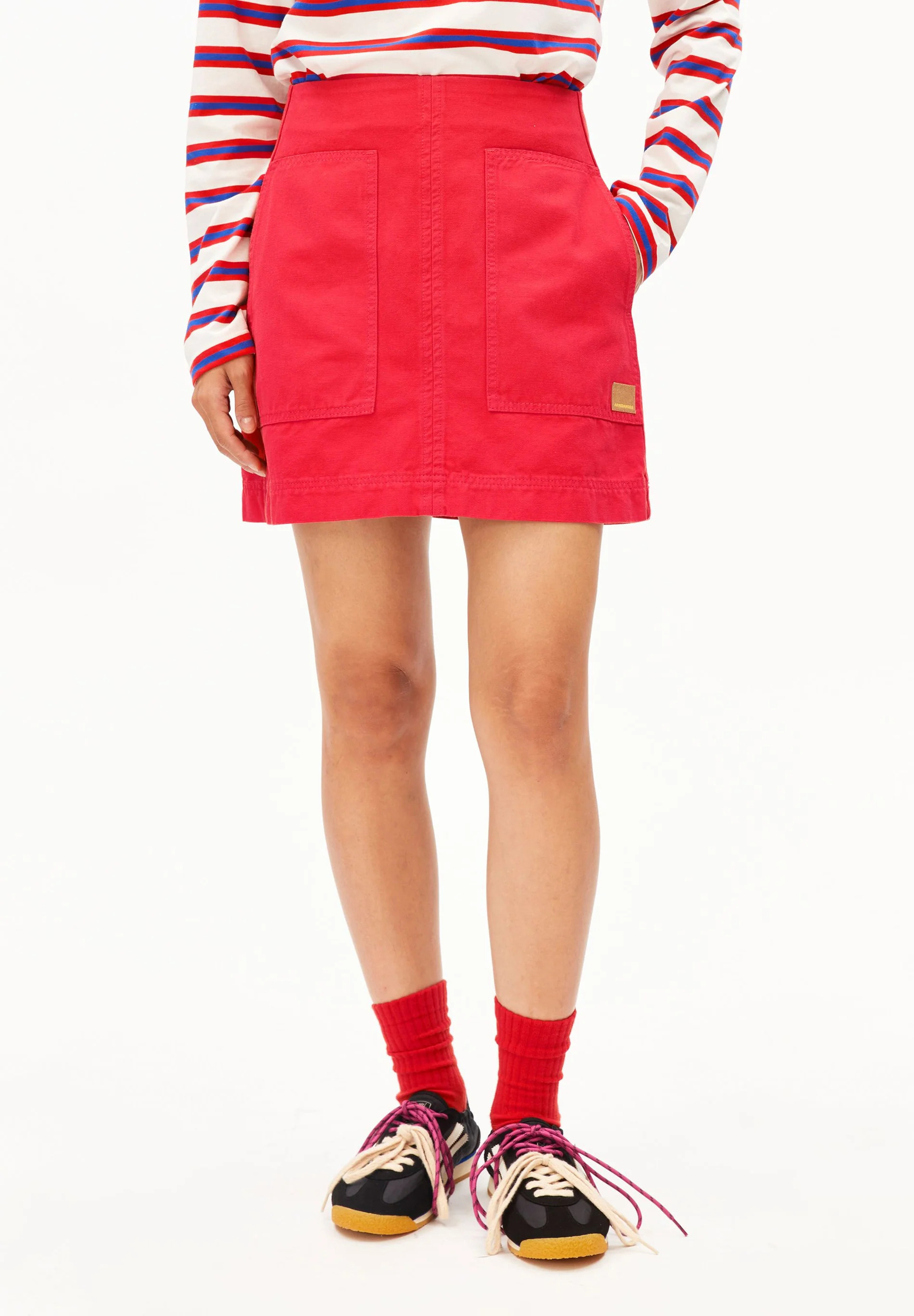 Jupe-Workwear-mars-red-coton-biologique-Armed-Angels01