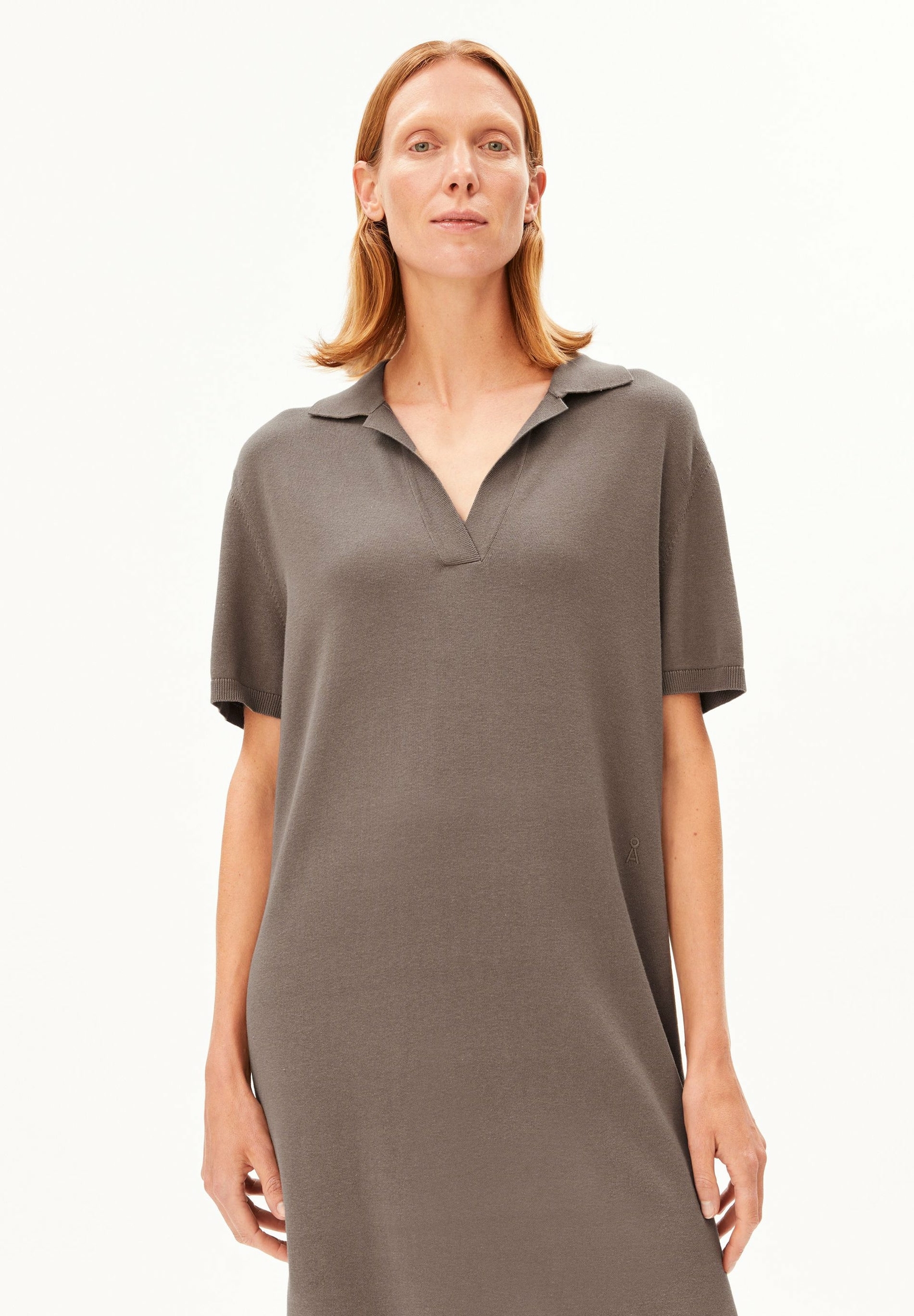 Robe-Fine-Polo-knit-walnut-cream-coton-biologique-modal-Armed-angels01