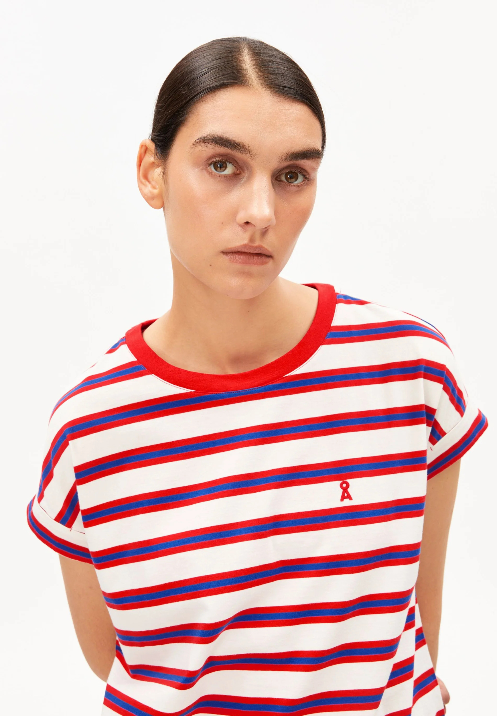 T-shirt-Idaara-Striped-oatmilk-mars-red-dynamo-blue-coton-biologique-Armed-Angels03