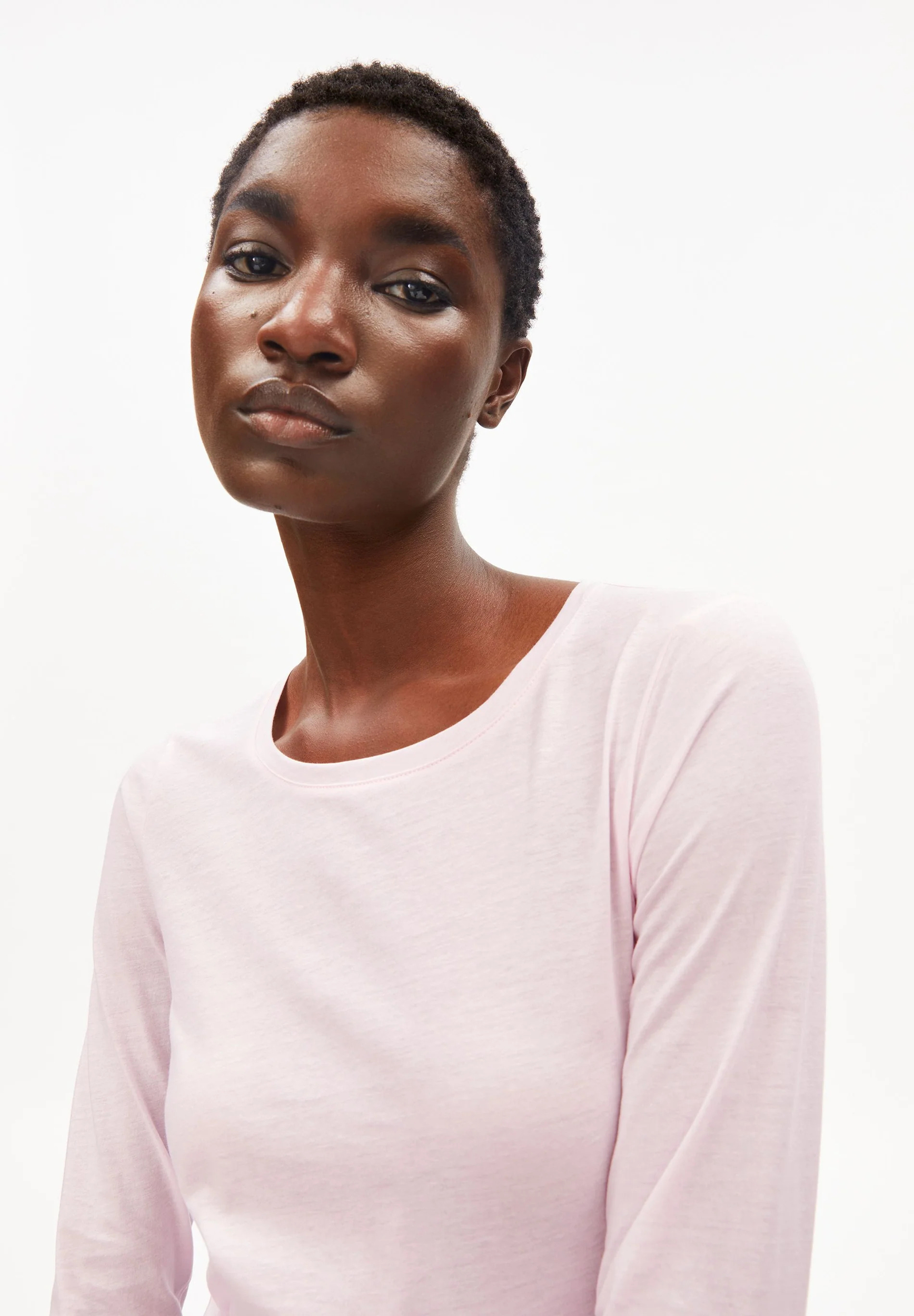 T-shirt-Einiaara-pink-mist-coton-biologique-Armed-angels03
