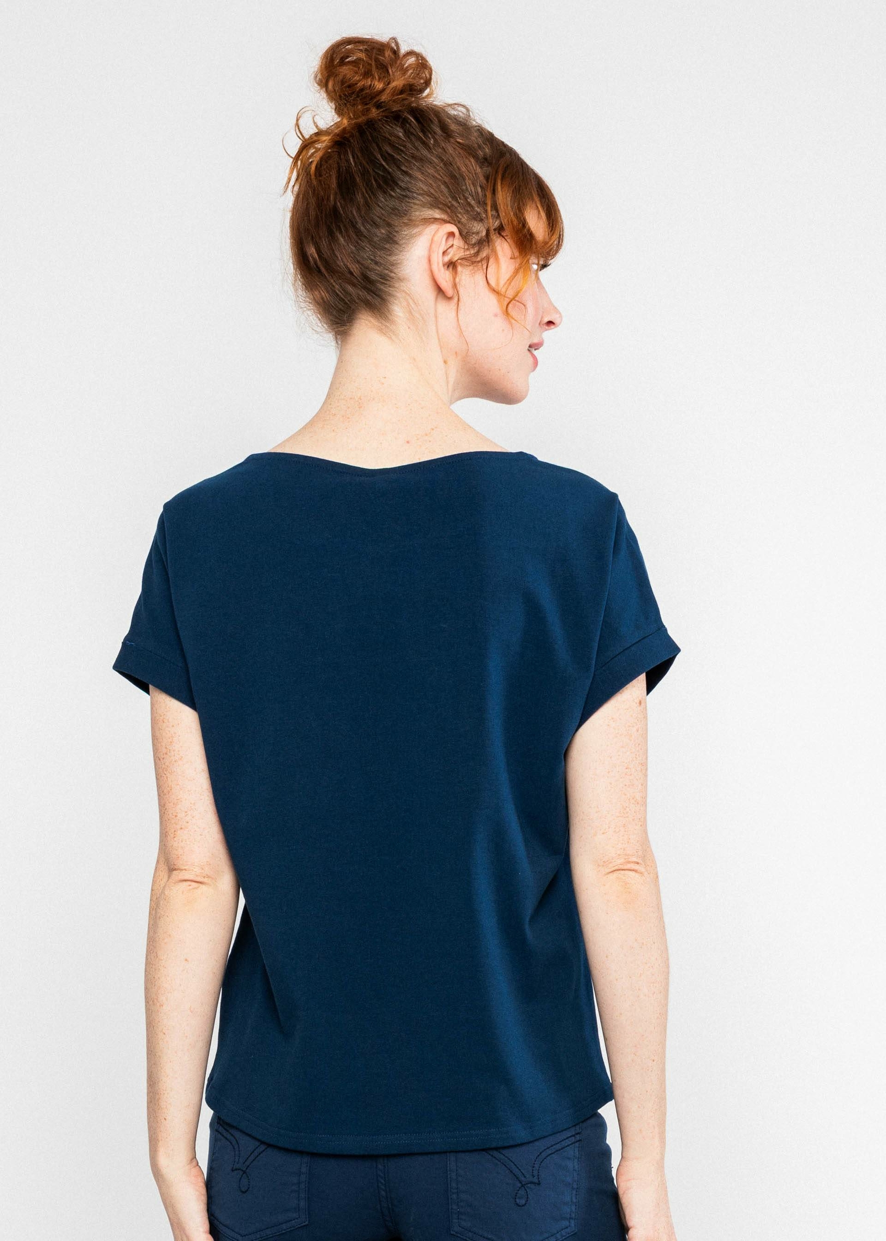 T-shirt-glow-and-grow-summer-ultramarine-blue-coton-biologique-Blutsgeschwister03