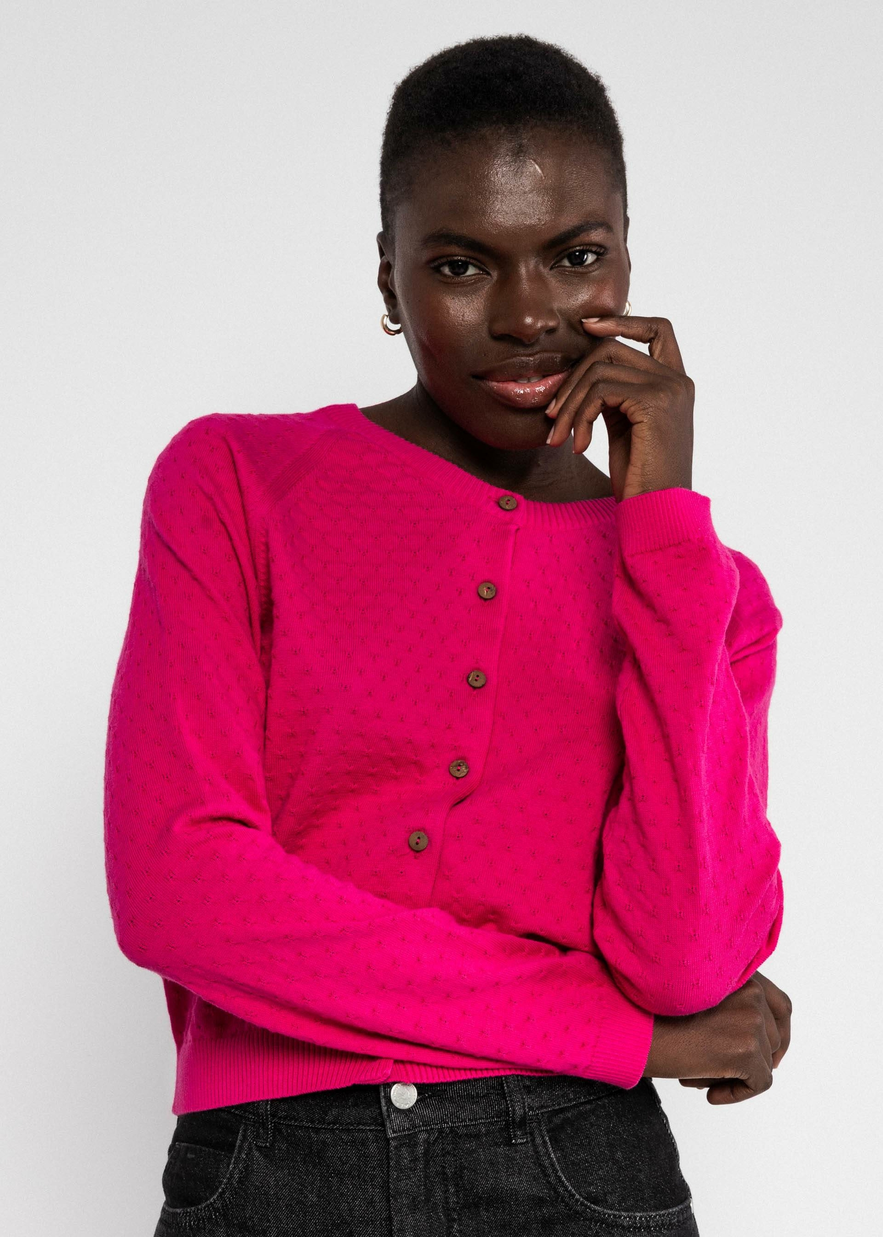 Cardigan-sweet-knit-pink-dragon-fruit-coton-biologique-Blutsgeschwister01
