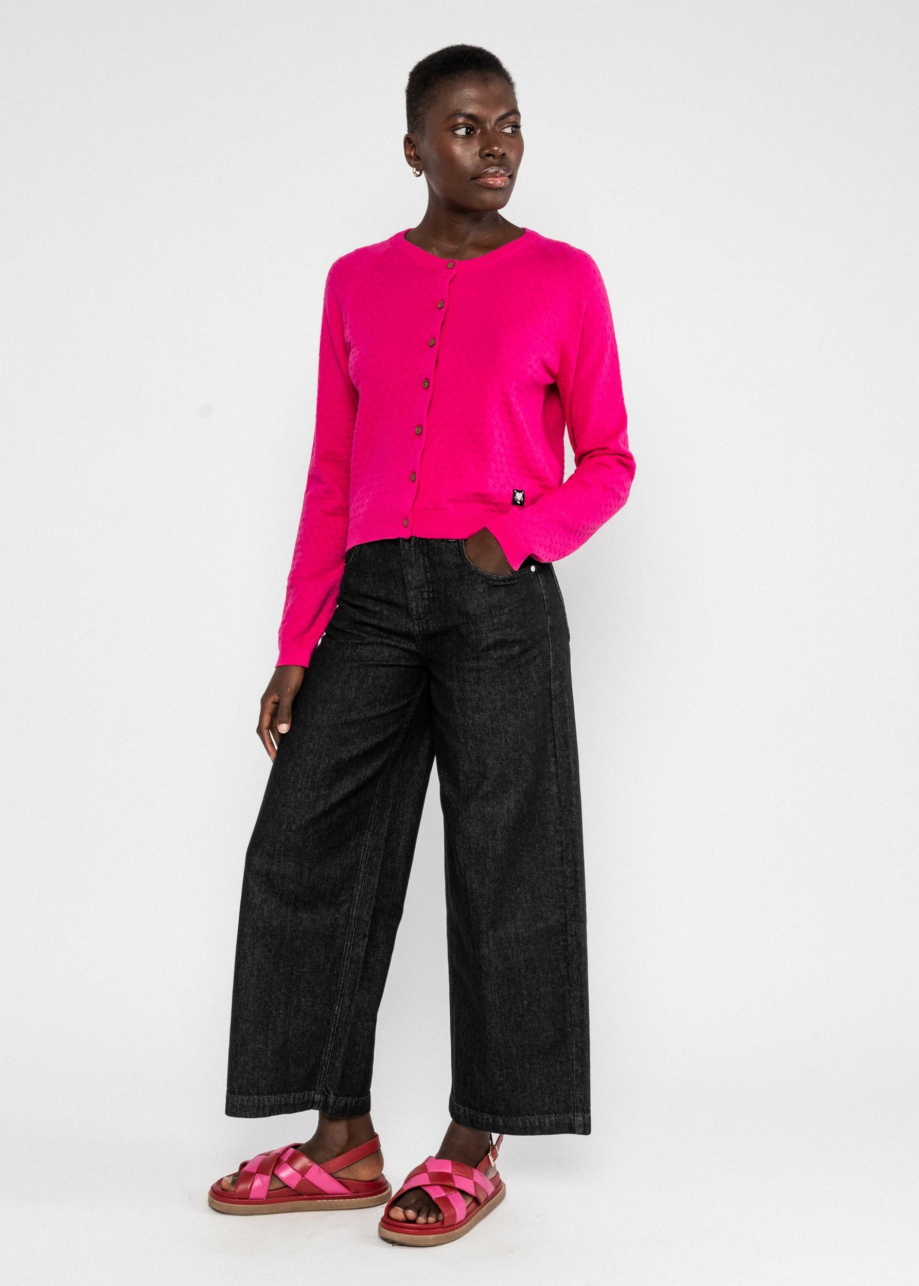 Cardigan-sweet-knit-pink-dragon-fruit-coton-biologique-Blutsgeschwister05
