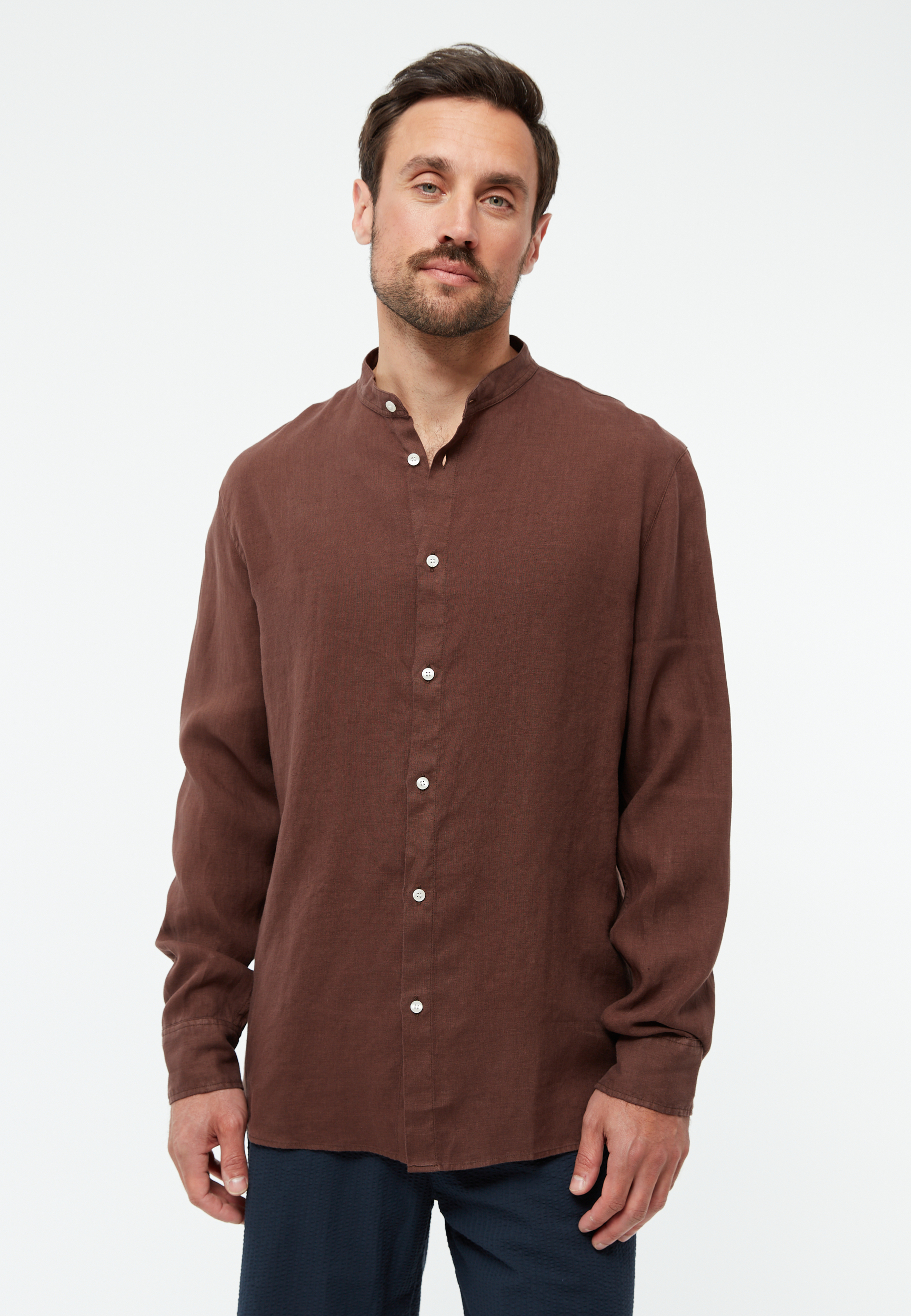 Chemise-Wes-chocolate-brown-lin-Givn01