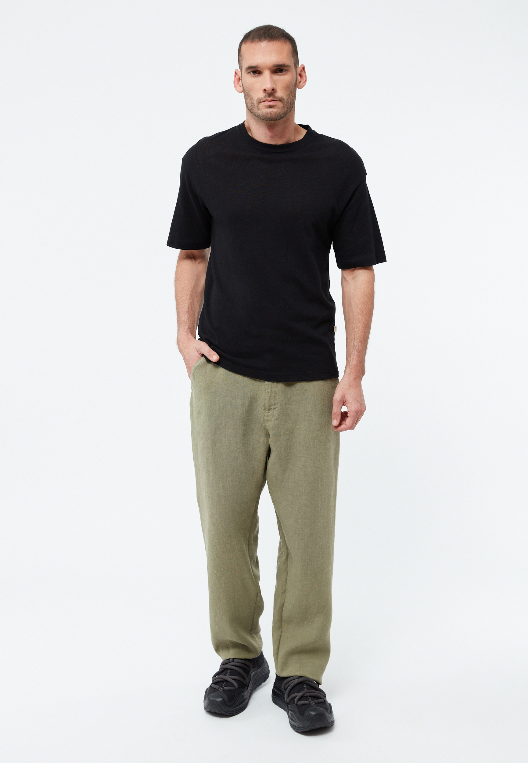 Pantalon-Helge-faded-olive-lin-Givn01