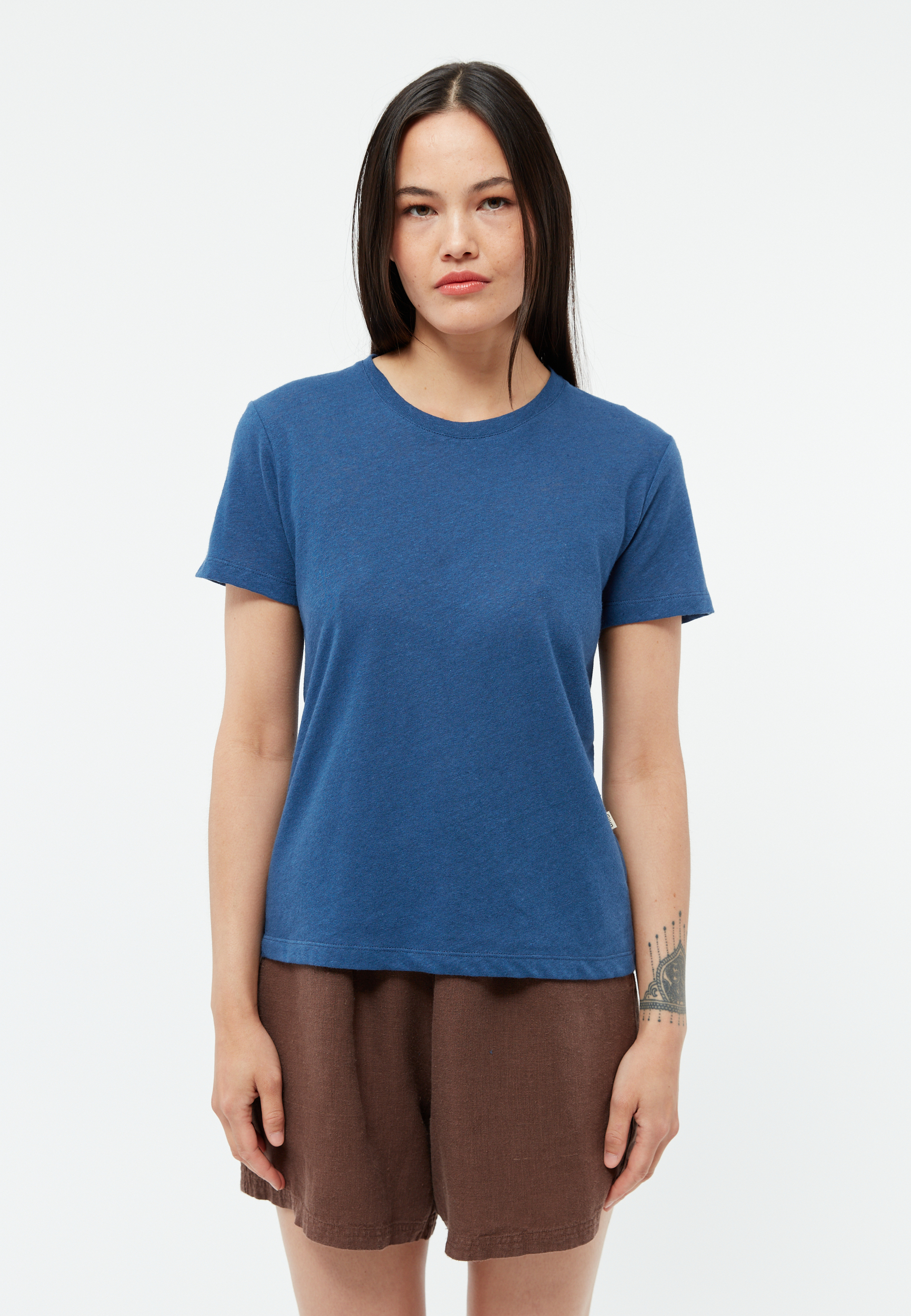 T-shirt-Julia-blazing-blue-coton-biologique-lin-Givn01