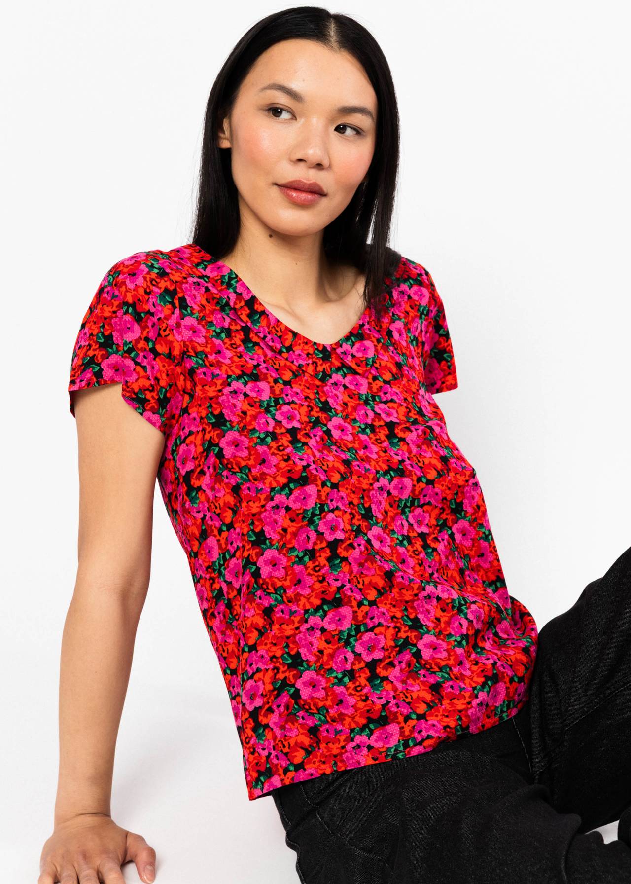 Blouse-feed-the-birds-bed-of-primroses-viscose-ecovero-Blutsgeschwister01