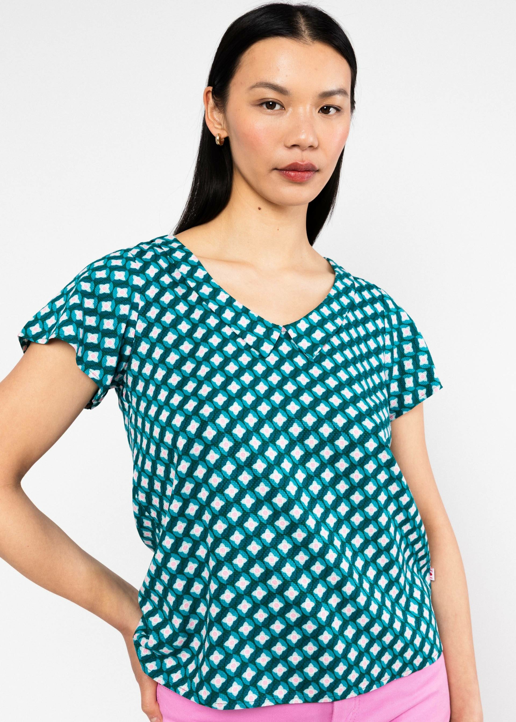Blouse-feed-the-birds-emerald-spring-night-viscose-ecovero-Blutsgeschwister01
