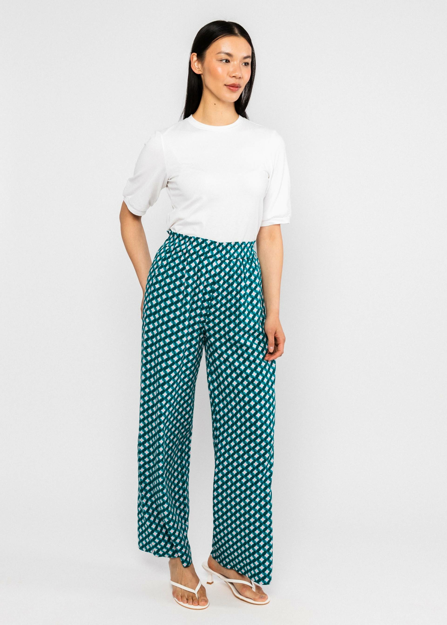Pantalon-power-walker-emerald-spring-night-viscose-ecovero-Blutsgeschwister01