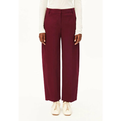 Pantalon-Barrel-leg-twill-velvet-red-coton-biologique-Armed-Angels01