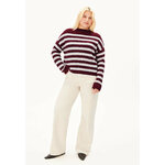 Pull-Merinaa-velvet-red-soft-blue-coton-biologique-Armed-Angels05