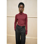 Sous-pull-Grazilianaa-velvet-red-coton-biologique-Armed-Angels04