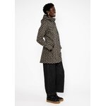Anorak-wild-weather-noir-show-girl-polyester-recycle-Blutsgeschwister06