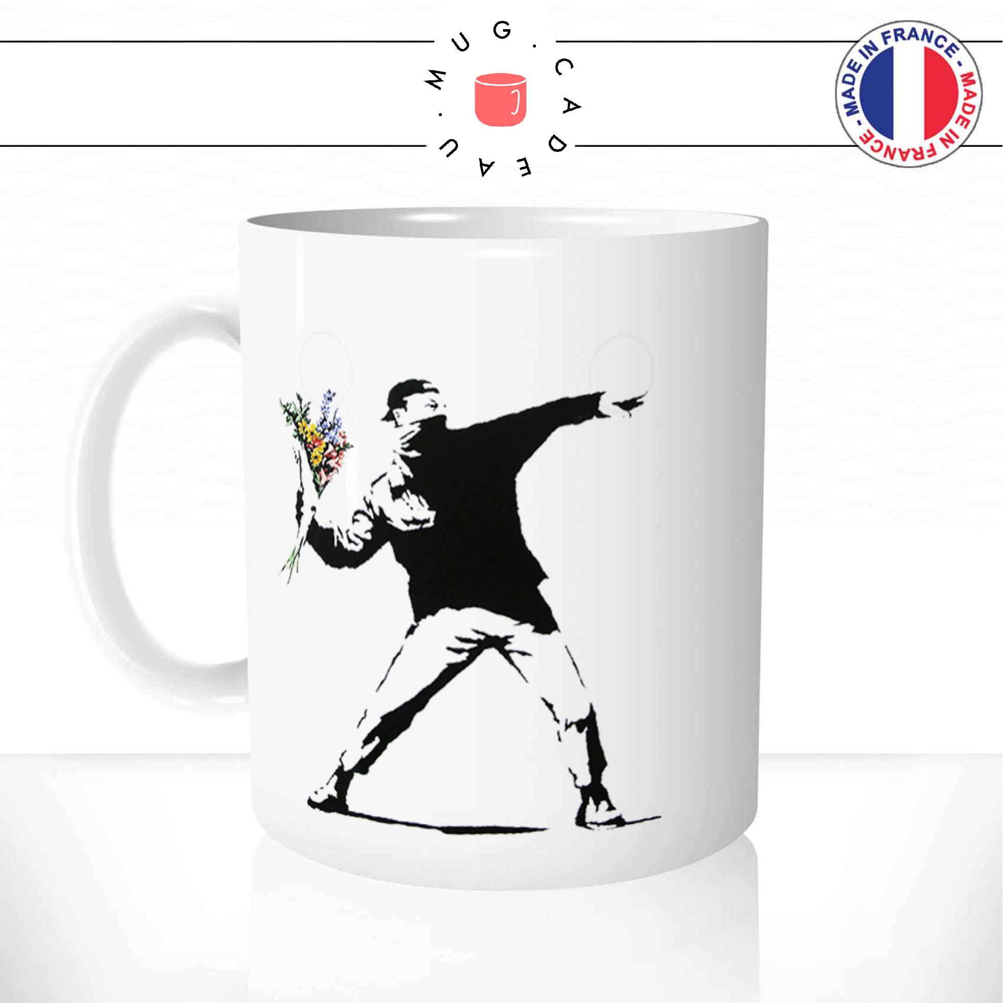 mug-tasse-ref6-artiste-art-bansky-homme-jette-fleurs-graff-cafe-the-mugs-tasses-personnalise-original-anse-gauche