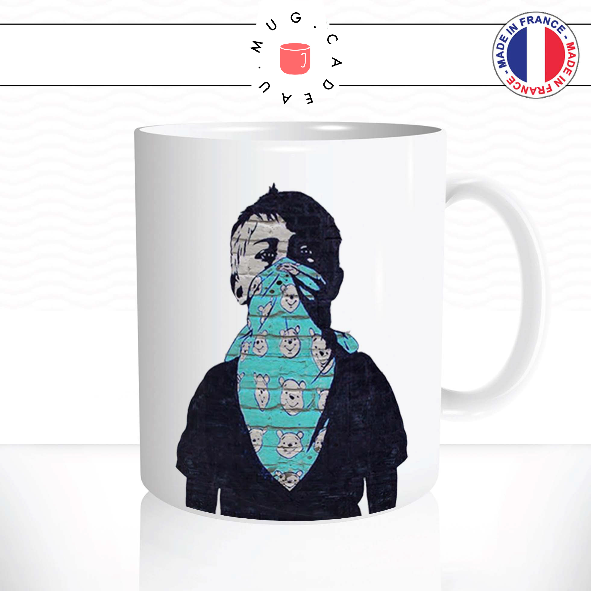 mug-tasse-ref11-art-artiste-bansky-tag-graff-enfant-foulard-bleu-winnie-ourson-briques-cafe-the-mugs-tasses-personnalise-original-anse-droite