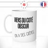 mug-tasse-blanc-brillant-viens-du-coté-obscur-on-a-des-crepes-gouter-starwars-film-parodie-humour-idée-cadeau-originale-fun-unique