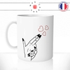 mug-tasse-main-pistolet-arme-tire-coeurs-rose-amour-couple-femme-idee-cadeau-original1