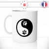 mug-tasse-ref31-chat-pattes-animal-yin-yang-noir-blanc-mignon-calin-cafe-the-mugs-tasses-personnalise-anse-gauche