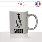 mug-tasse-argent-argenté-silver-keep-calm-and-shoot-tir-arme-fusil-beretta-pompe-femme-stylé-humour-idée-cadeau-fun-cool-café-thé2