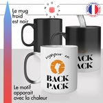 mug-tasse-magique-brillant-cadeau-voyageur-en-back-pack-sac-a-dos-voyager-tour-du-monde-café-thé-personnalisé-personnalisable