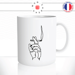 mug-tasse-ref16-main-dessin-lignes-noir-cigarette-clope-fumee-cafe-the-mugs-tasses-personnalise-anse-droite