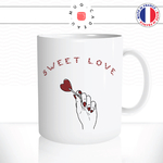 mug-tasse-ref36-mains-sucette-coeur-rouge-vernis-sweet-love-cafe-the-mugs-tasses-personnalise-anse-droite