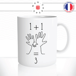 mug-tasse-ref1-naissance-mains-maman-papa-bebe-enfant-1+1=3-un-plus-egal-trois-dessin-noir-cafe-the-mugs-tasses-personnalise-anse-droite