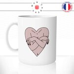 mug-tasse-femme-bras-coeur-seins-mignon-aimer-self-love-dessin-amour-idee-cadeau1