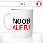 mug-tasse-noob-alerte-débutant-gamer-geek-jeux-video-offrir-fun-humour-idée-cadeau-original-personnalisée-min