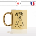 mug-tasse-doré-or-gold-waiting-for-love-like-célibat-amour-couple-celibataire-humour-fun-idée-cadeau-personnalisé-café-thé-min