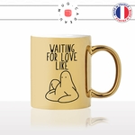 mug-tasse-doré-or-gold-waiting-for-love-like-célibat-amour-couple-celibataire-humour-fun-idée-cadeau-personnalisé-café-thé2-min
