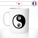 mug-tasse-ref31-chat-pattes-animal-yin-yang-noir-blanc-mignon-calin-cafe-the-mugs-tasses-personnalise-anse-gauche