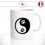 mug-tasse-ref31-chat-pattes-animal-yin-yang-noir-blanc-mignon-calin-cafe-the-mugs-tasses-personnalise-anse-droite