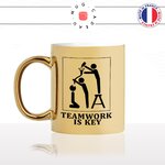 mug-tasse-doré-or-gold-teamwork-travail-groupe-boulot-études-soirée-apéro-collegue-original-humour-fun-idée-cadeau-personnalisé-café-thé-min