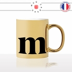 mug-tasse-or-doré-gold-lettre-initiale-calligraphie-fonte-ecriture-lettrine-m-prénom-idée-cadeau-fun-originale-personnalisée-café-thé-chocolat2-min