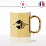 mug-tasse-or-gold-disque-vinyl-33-tours-45-tour-vintage-tourne-disque-electro-onde-musique-fan-idée-cadeau-originale-fun-personnalisé-café-thé2-min