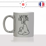 mug-tasse-argent-silver-gris-célibataire-waiting-for-love-jattend-lamour-homme-femme-humour-cool-idée-cadeau-fun-drole-café-thé-min