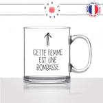 mug-tasse-en-verre-transparent-glass-cette-femme-est-une-bombasse-copine-collegue-decoration-humour-idée-cadeau-fun-cool-café-thé-original2-min