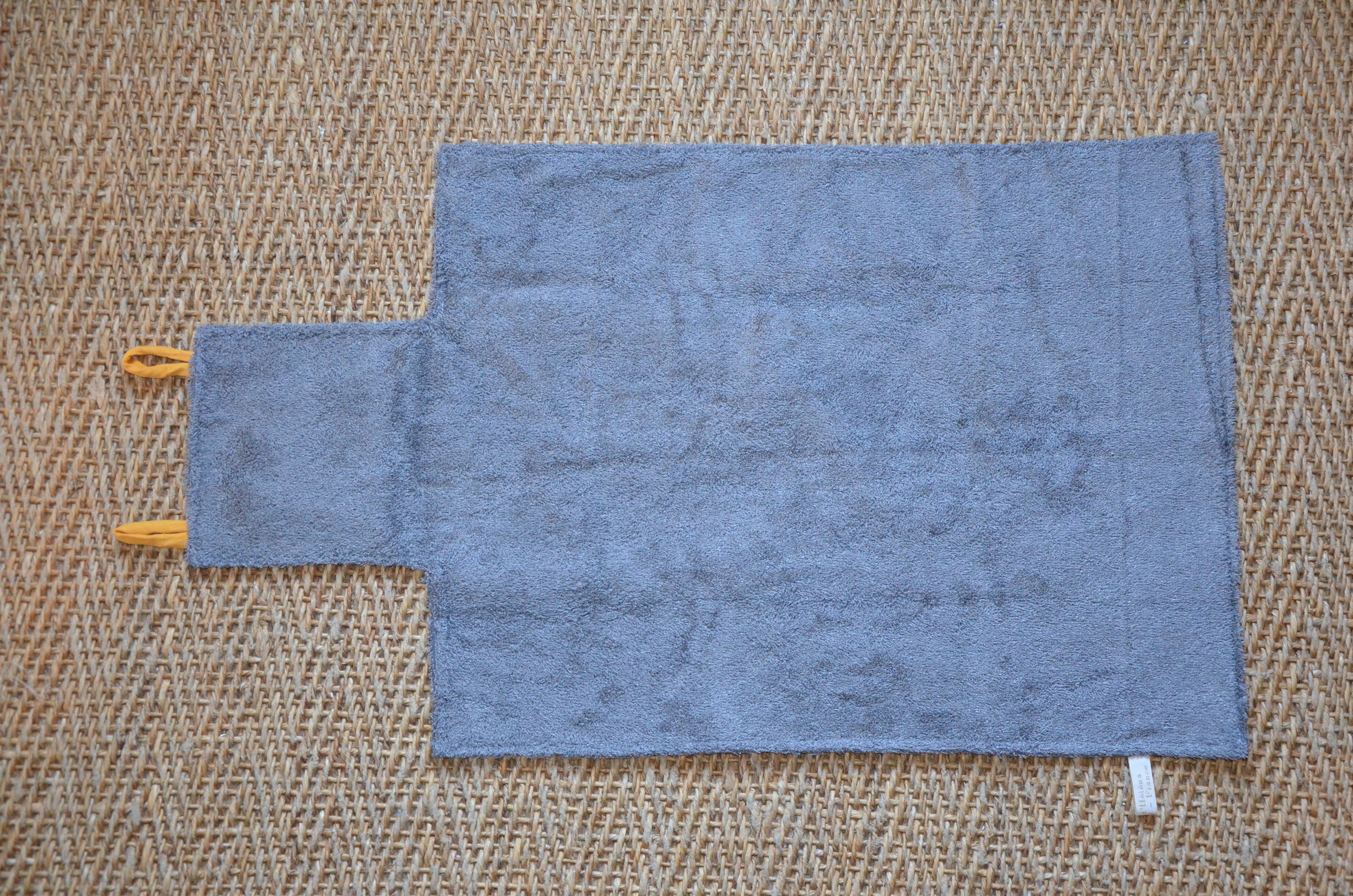 tapis a langer tissu basque enduit bordeaux eponge bambou grise (2)